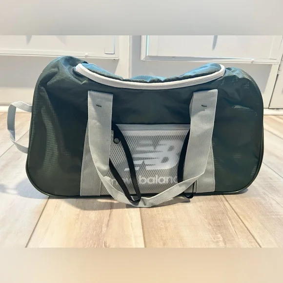 New Balance Small Duffel Bag - Picture 1 of 2